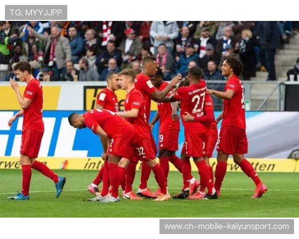 F1 四车连撞事故：红旗提前中断比赛